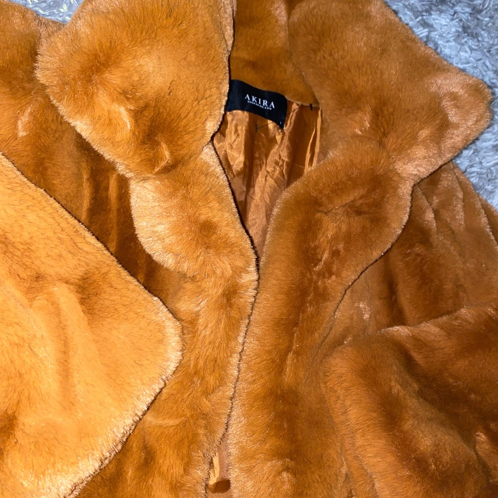 Women’s cropped fur jacket
